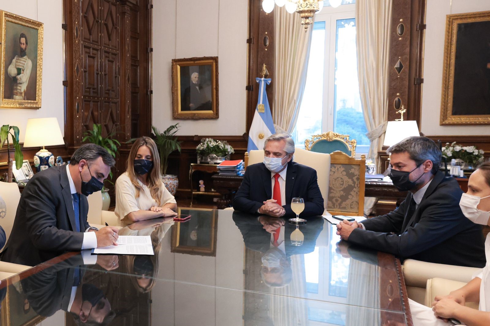 El presidente Alberto Fernández anunció el sostenimiento de precios en el sector turístico para la temporada de verano 2022