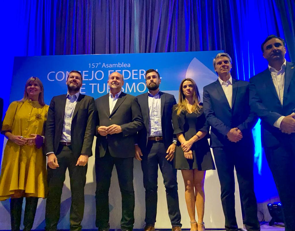 Matías Lammens y Lucas Delfino participaron junto a Omar Perotti de la Asamblea del Consejo Federal de Turismo en Rosario