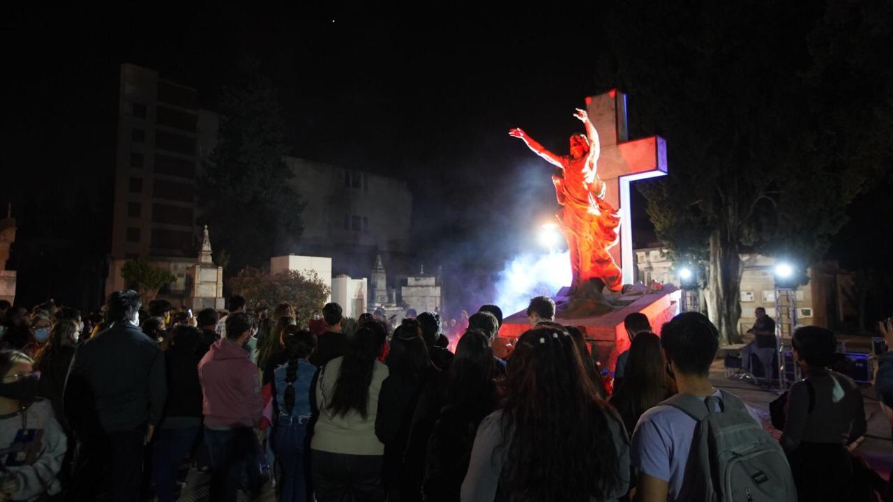 Córdoba: La Noche de los Cementerios