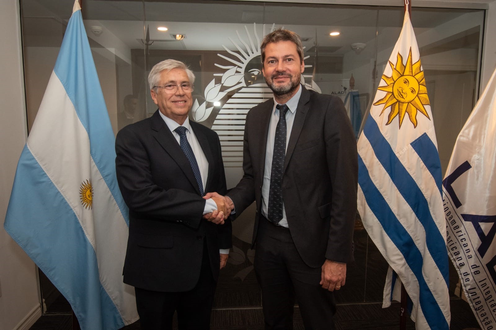 Temporada de nieve: Lammens promociona destinos argentinos en Montevideo