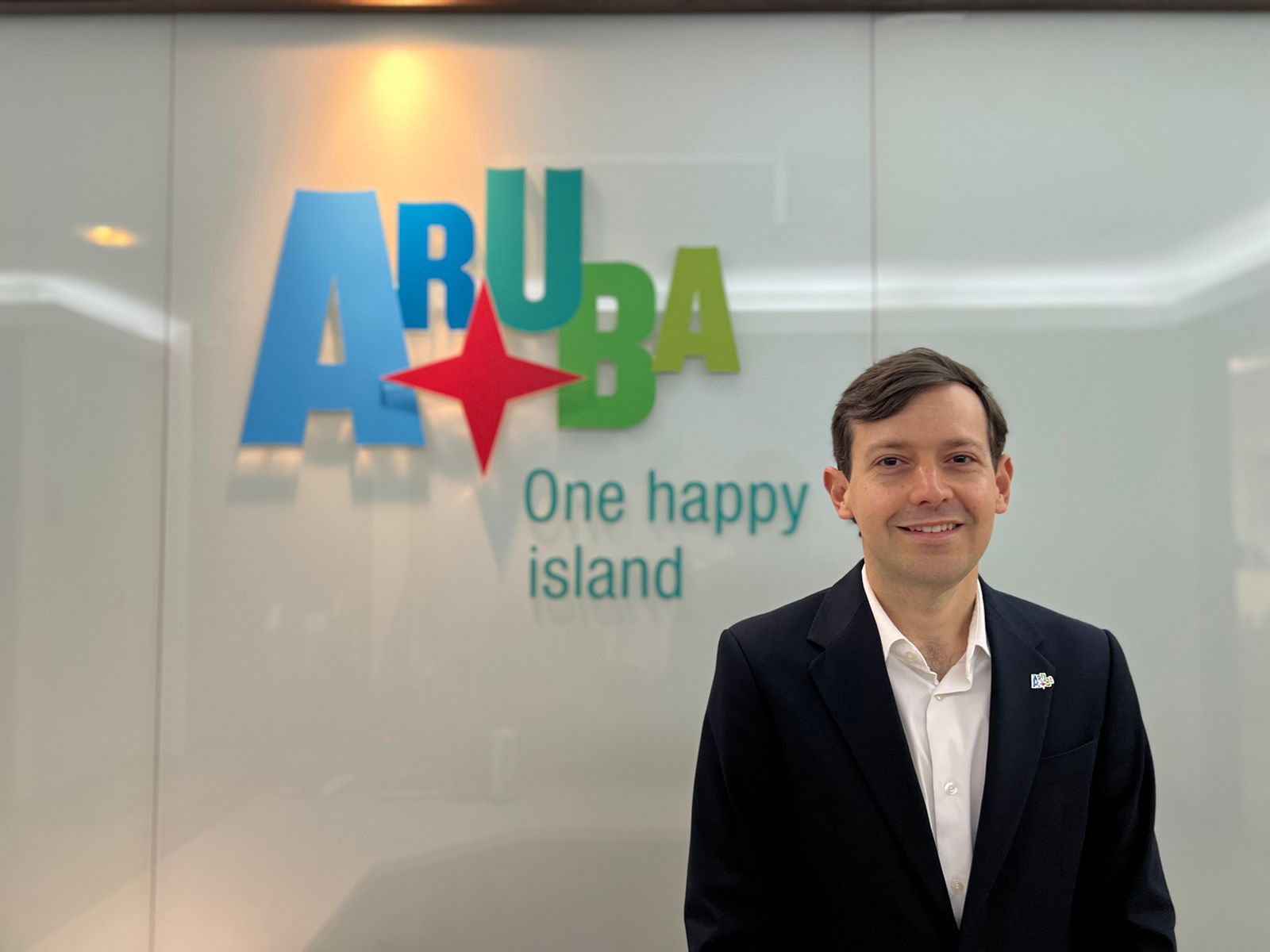 Visita de Jordan Schlipken, Business Development Manager – ATA a la feria internacional de turismo, Argentina