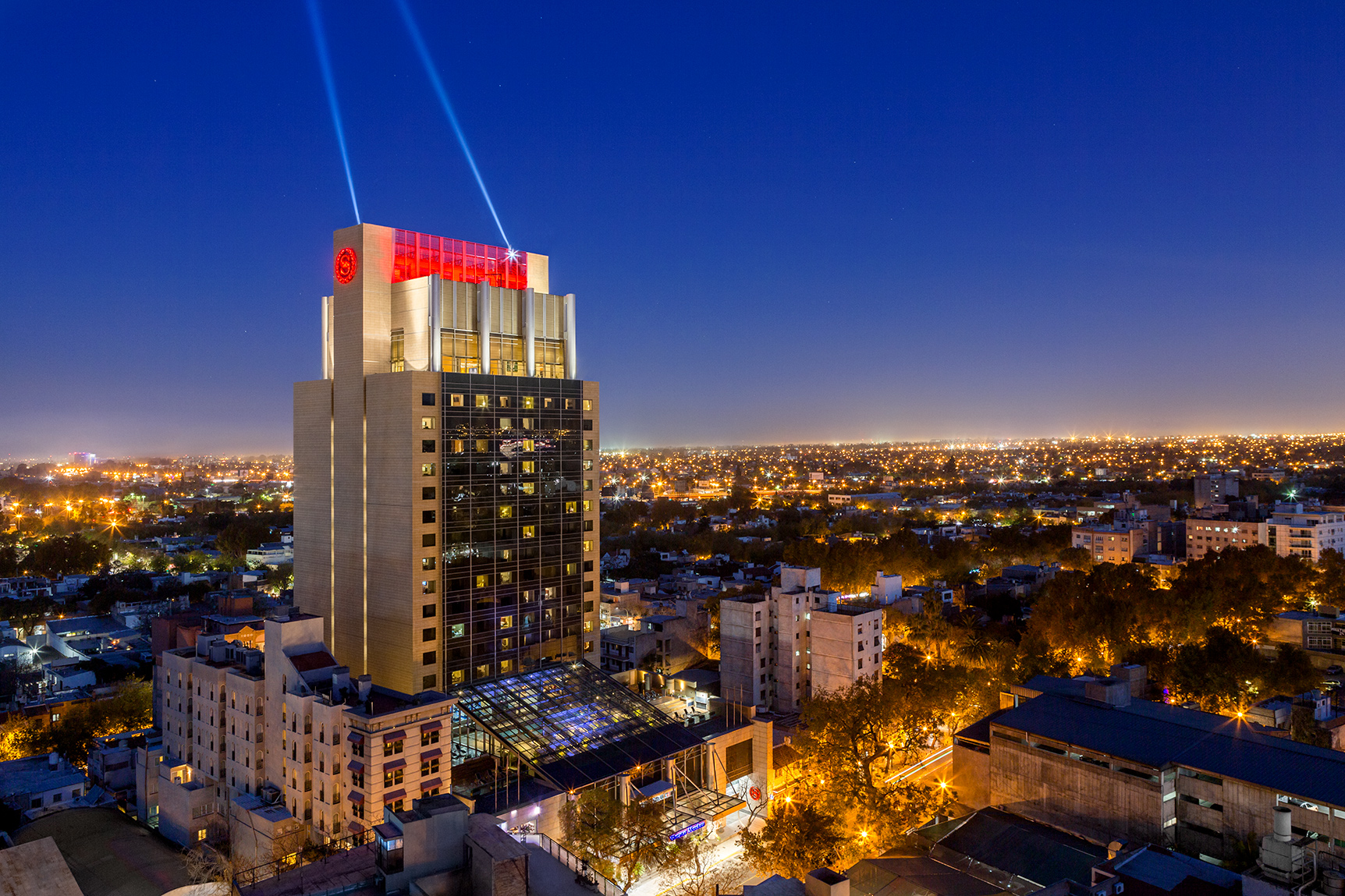 Wine inclusive, la innovadora propuesta de Sheraton Mendoza Hotel y Huentala Hotel
