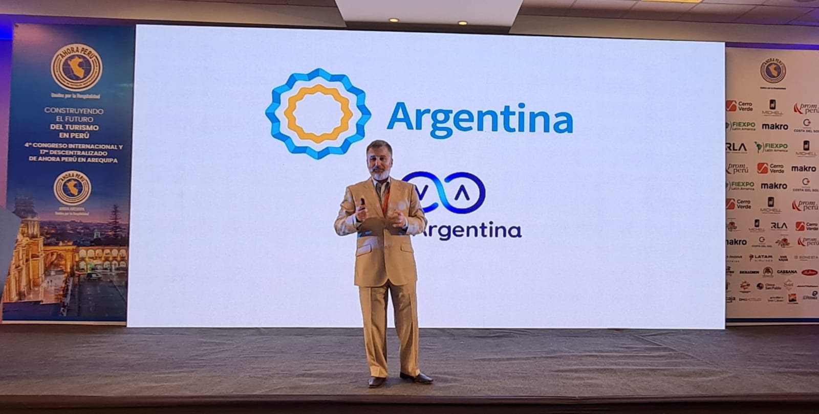 ARGENTINA COMPARTIÓ SUS EXPERIENCIAS TURÍSTICAS EN PERÚ
