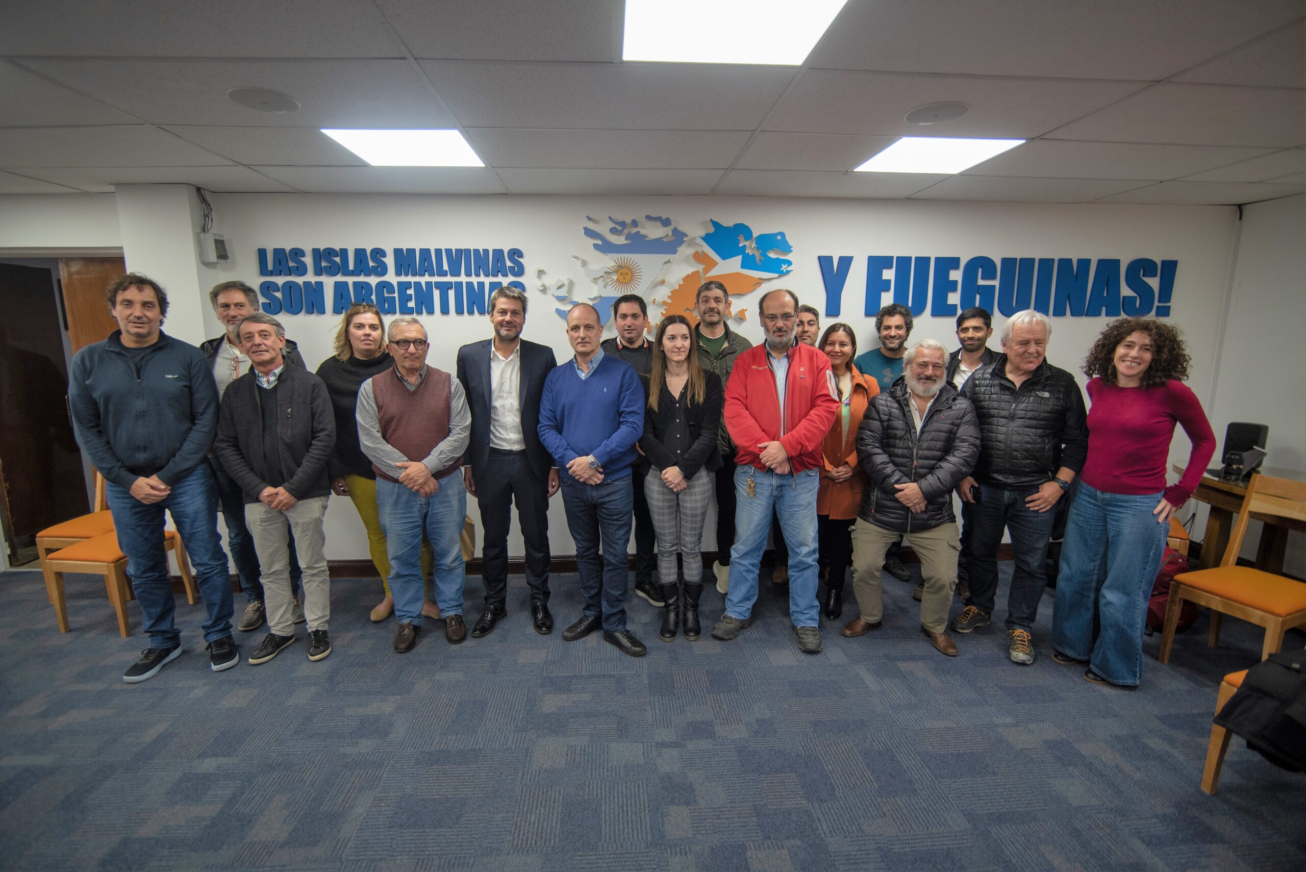 LAS CÁMARAS EMPRESARIALES DEL SECTOR TURÍSTICO DE TIERRA DEL FUEGO SE REUNIERON CON EL MINISTRO LAMMENS Y EL TITULAR DEL INFUETUR