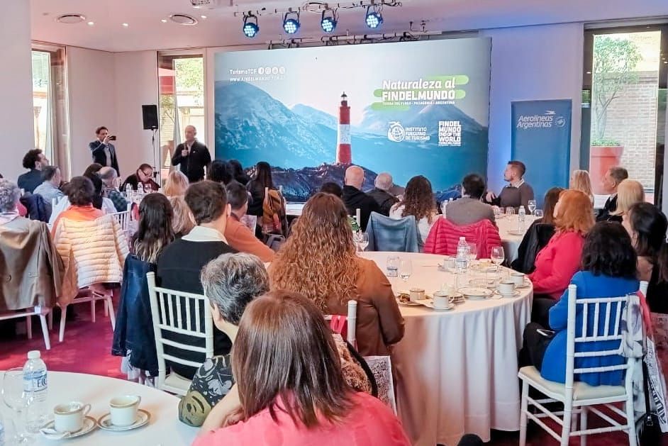 MÁS DE 150 OPERADORES EMISIVOS NACIONALES MANTUVIERON CITAS COMERCIALES CON REFERENTES DEL SECTOR TURÍSTICO DE TIERRA DEL FUEGO