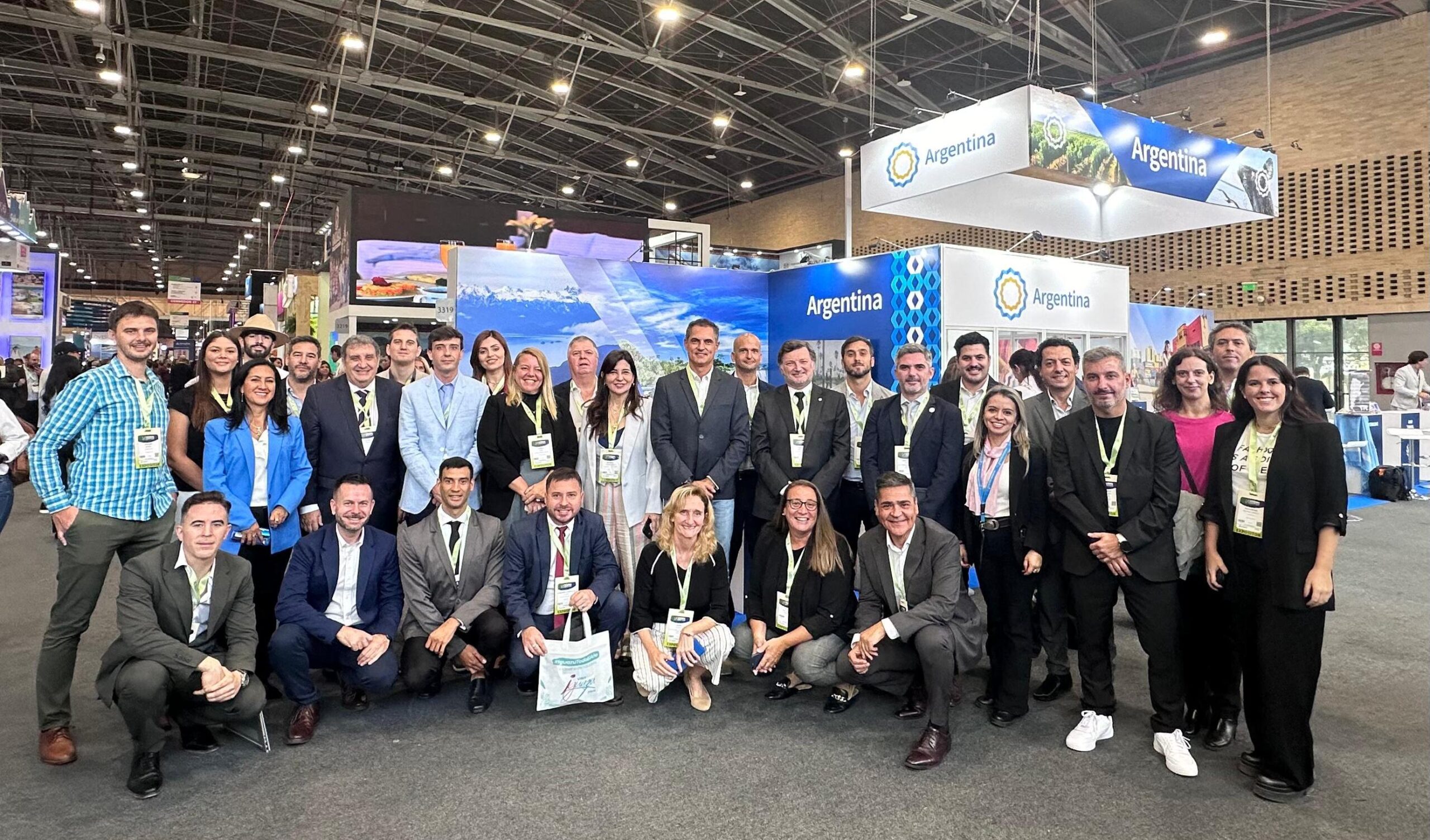Presencia argentina en feria turística de Colombia