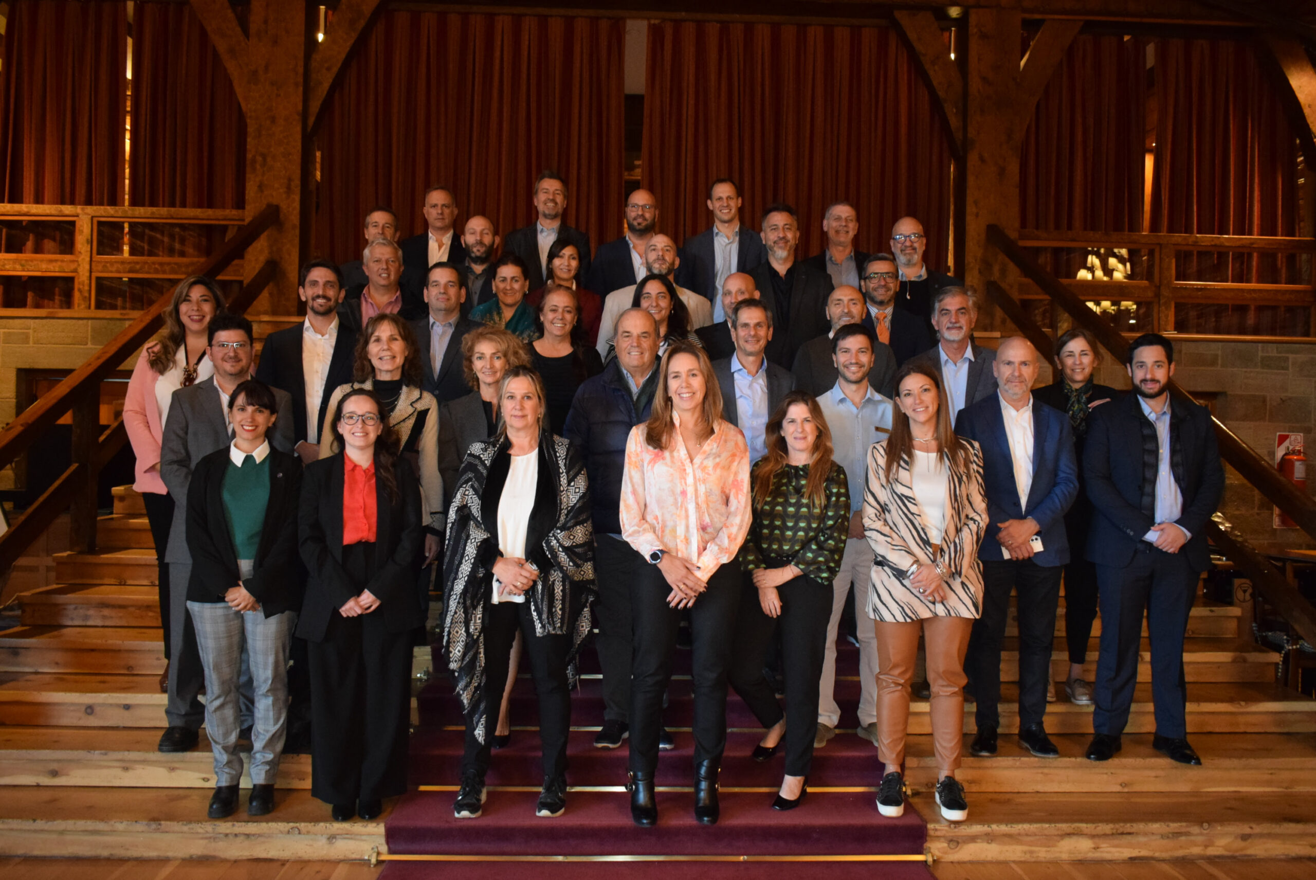 SE REALIZÓ EL ENCUENTRO DE PRESIDENTES DE FILIALES DE LA ASOCIACIÓN DE HOTELES DE TURISMO EN BARILOCHE