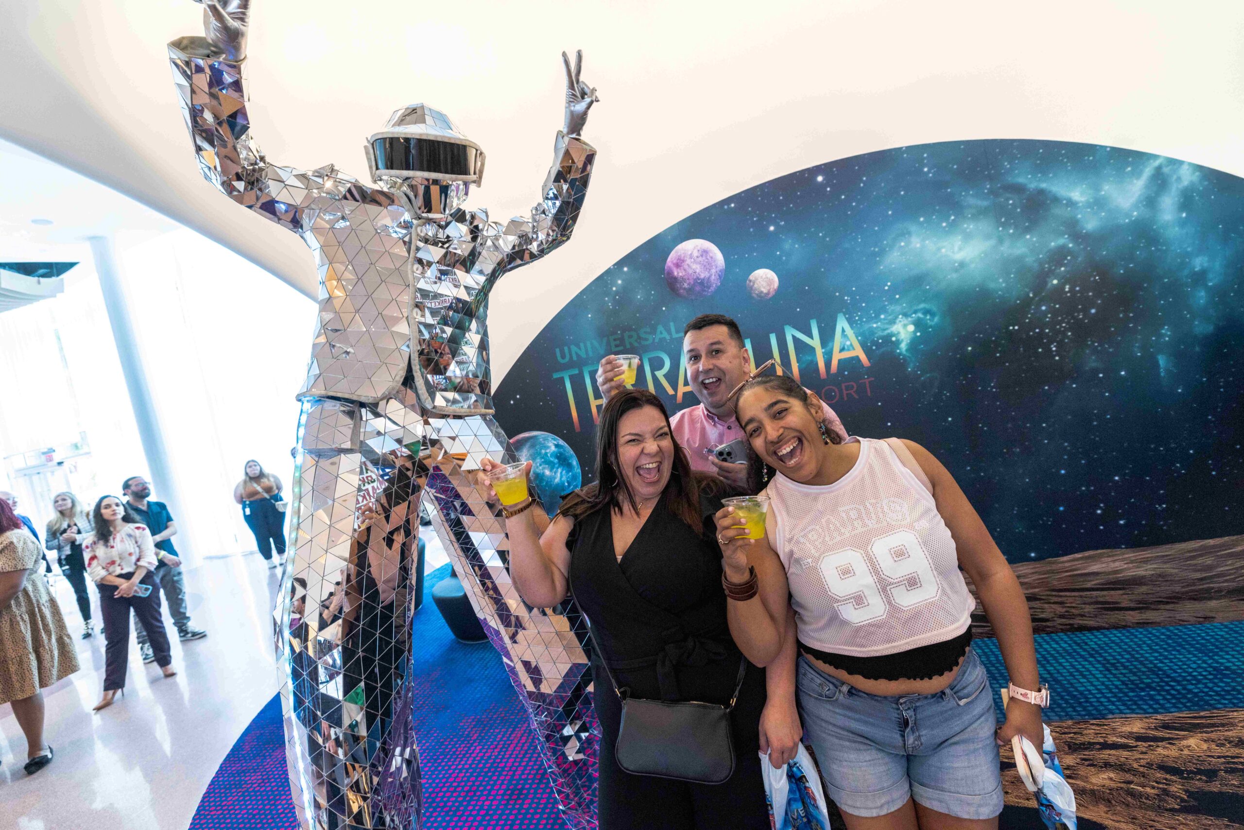 Terra Luna Resort, nuevo hotel de Universal Orlando, ya está abierto y celebra sus primeiros huéspedes