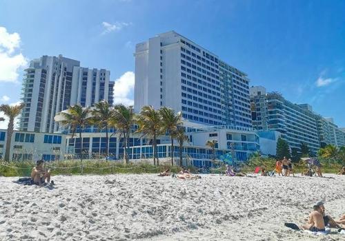 Fin de semana largo de octubre: escapadas<br>únicas para estrenar la primavera en los<br>mejores hoteles de Argentina y Miami