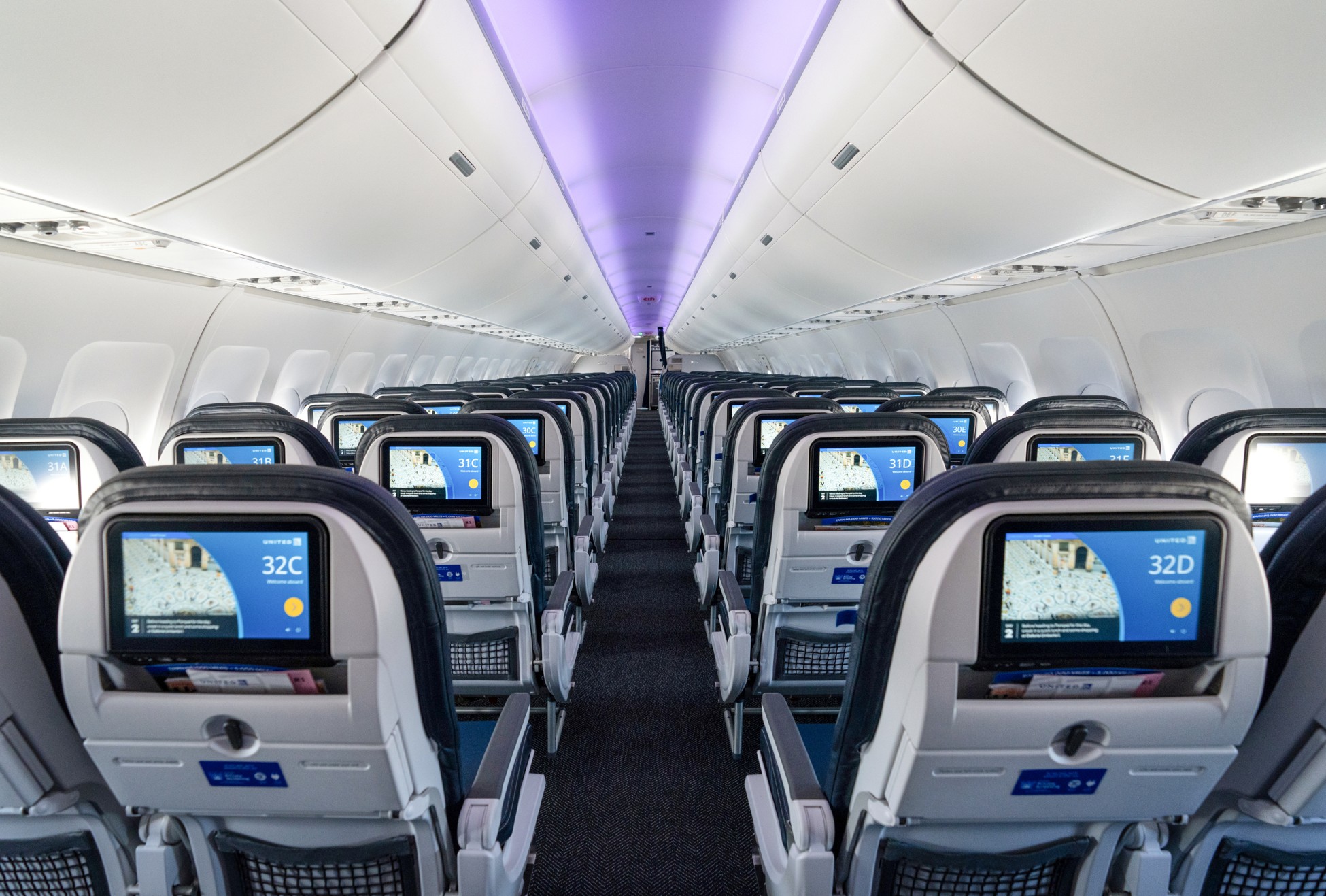 United Airlines expande Starlink Wi-Fi a casi la mitad de sus vuelos diarios y lanza la herramienta digital “Starlink Tracker”