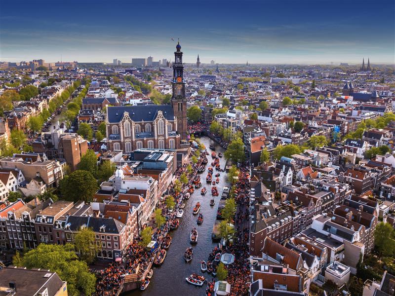 KLM lanza juego online y llevará al ganador a celebrar el King’s Day en Ámsterdam