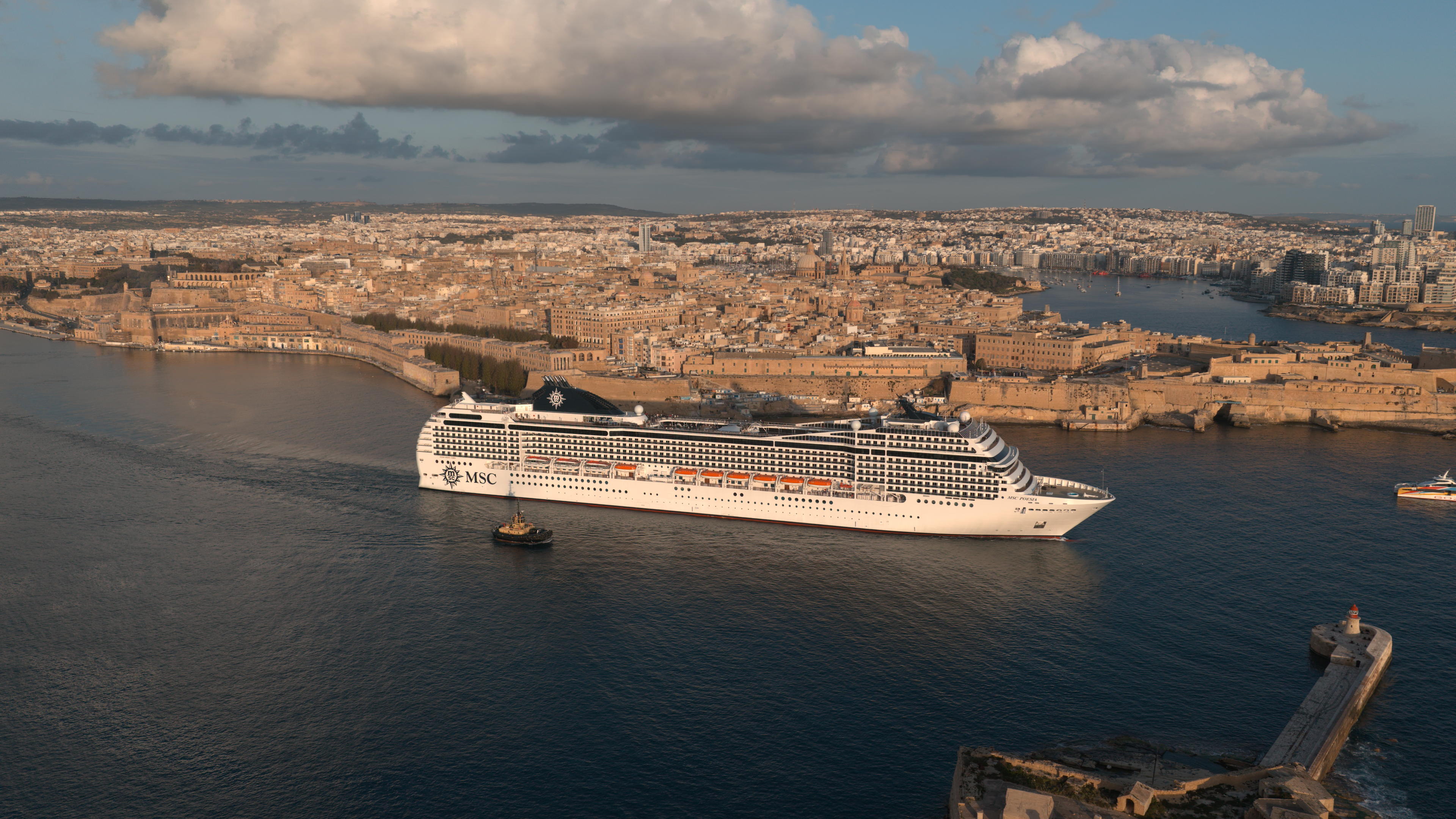 MSC POESIA, RECIÉN RENOVADO, SE PREPARA PARA ZARPAR HACIA ALASKA ANTES DE SU TEMPORADA DE VERANO EUROPEO DE 2026