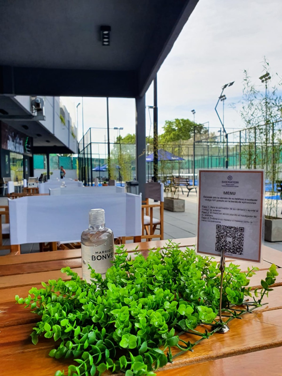 Sheraton Buenos Aires Hotel lanzó su nuevo proyecto Lasaigues padel y lo celebró con un espectacular torneo de la mano de Marriot Bonvoy