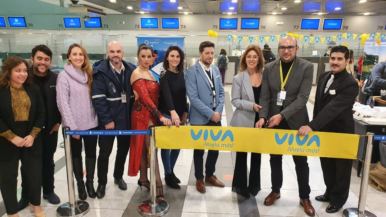 Histórico: Viva Air llegó a la Argentina por primera vez