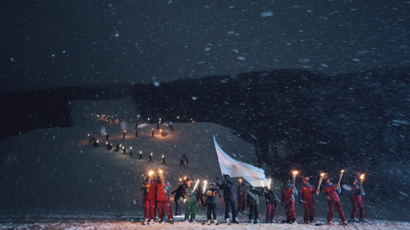 La fiesta de invierno reunió a cientos de personas que celebraron la cultura invernal fueguina