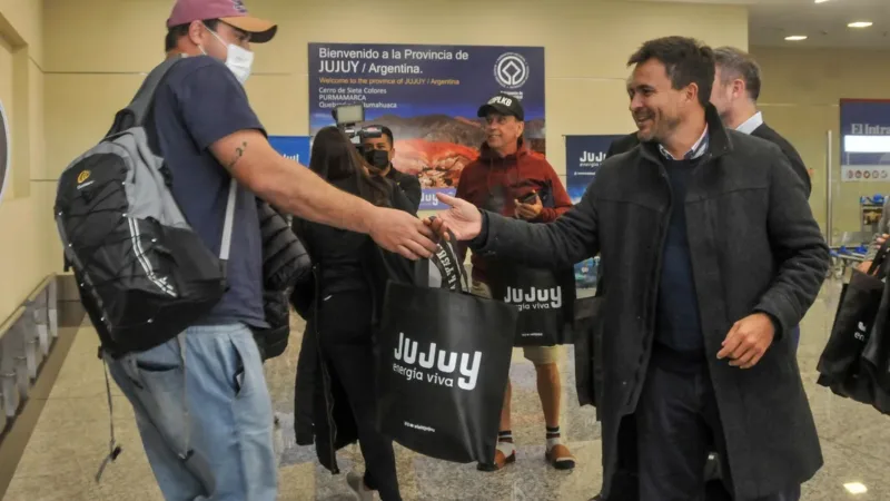 La provincia de Jujuy recibió el primer vuelo desde Iguazú