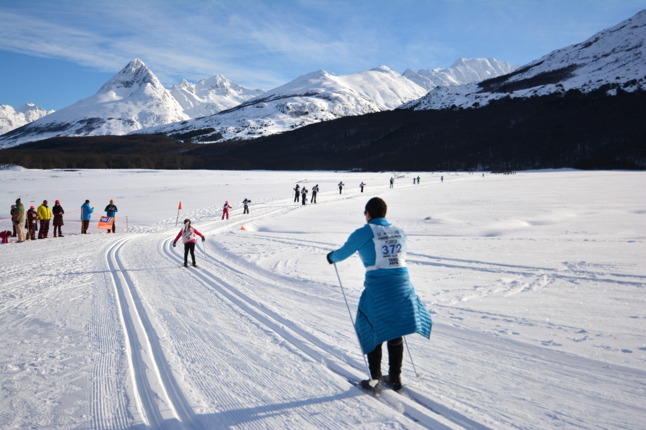 Tierra del Fuego se prepara para su tradicional carrera de esquí de fondo “Marchablanca” y “Ushuaia Loppet”