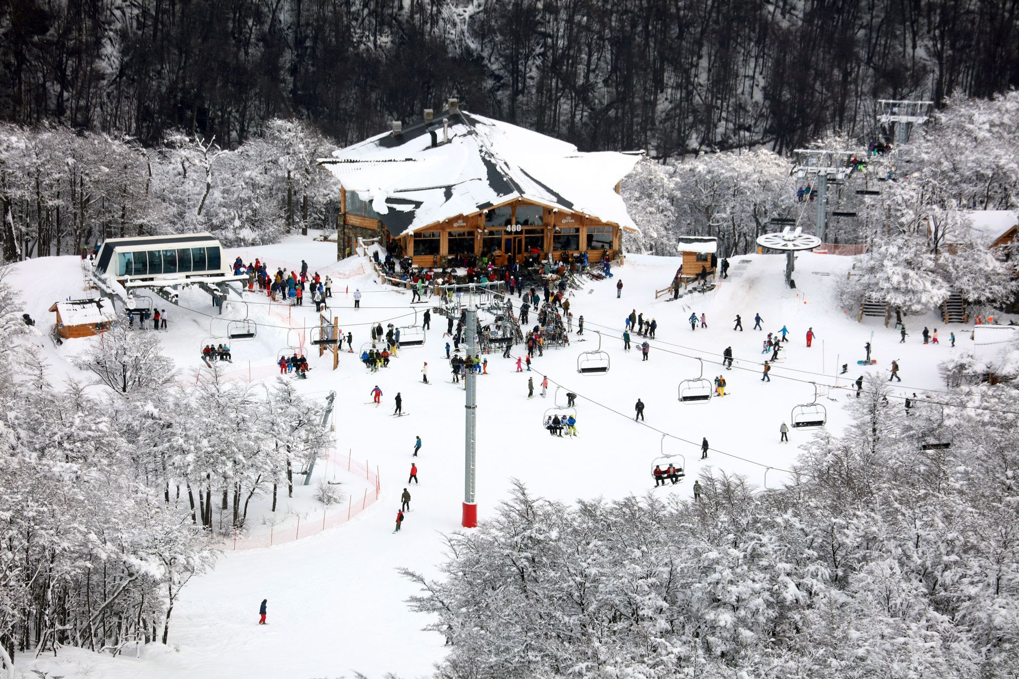 Miles de esquiadores vivieron la temporada de esquí en Cerro Castor