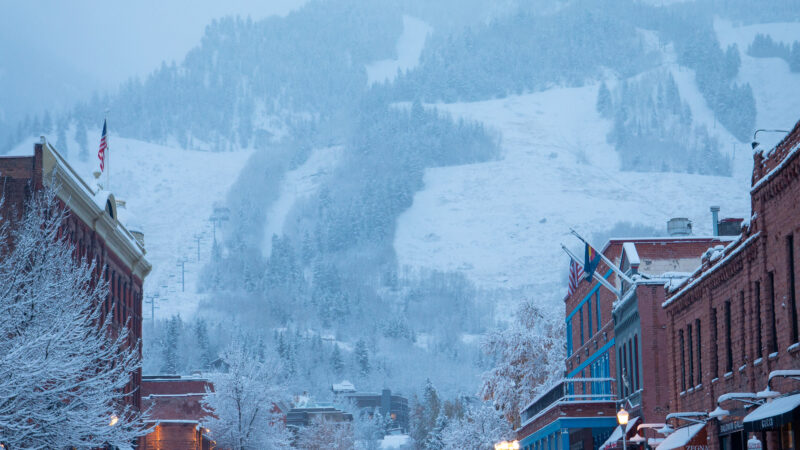 Aspen Snowmass recibió hasta 33 centímetros de nieve durante la noche