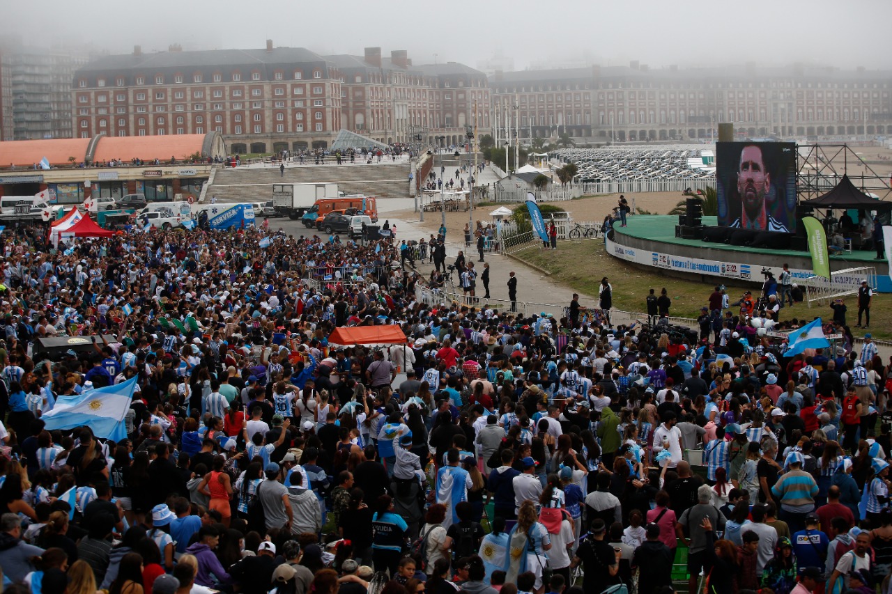 El “Mar del Plata Arena Fest” ya es la playa de la hinchada Argentina