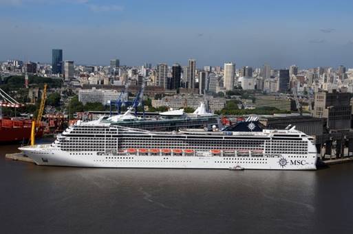 Con más de 3000 turistas extranjeros, llegó el imponente MSC Magnifica al puerto de Buenos Aires