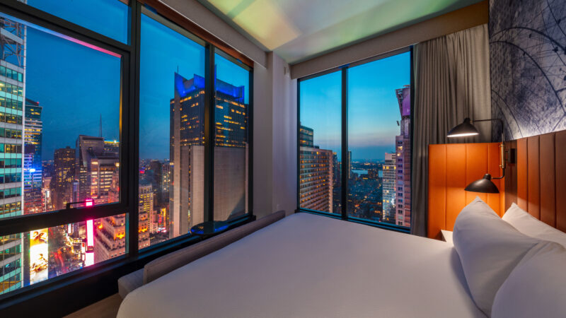 Hoy debuta el primer Tempo by Hilton, una nueva y elegante marca de estilo de vida en Times Square