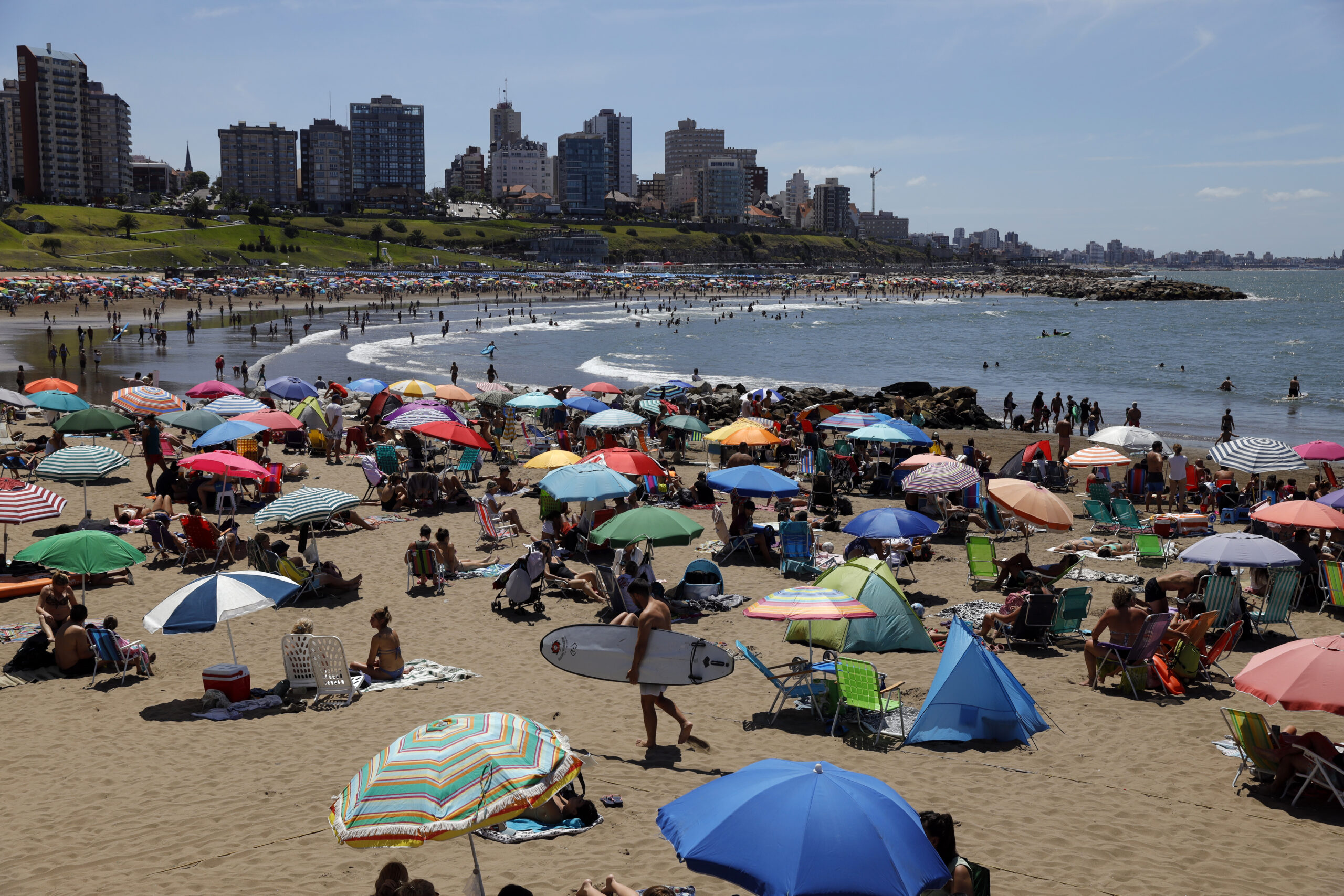 Mar del Plata fue elegida por 1.405.699 turistas durante enero