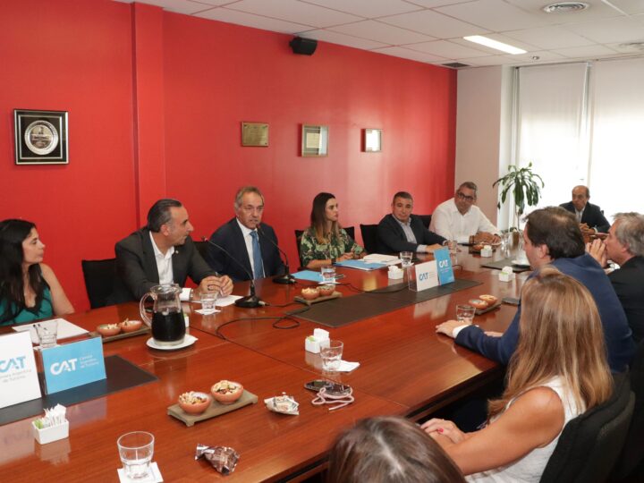 Scioli y Martínez se reunieron con la Cámara Argentina de Turismo para planificar acciones de desarrollo y crecimiento de la actividad turística
