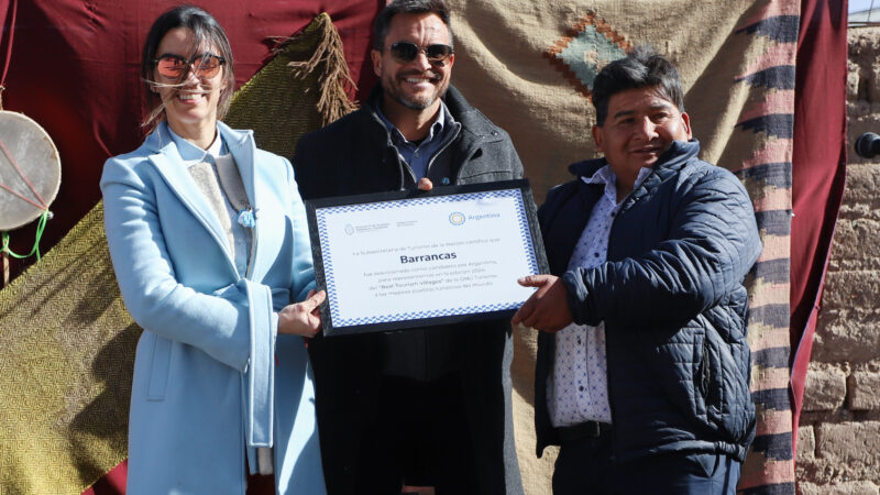 Barrancas recibió el certificado de candidatura a uno de los “mejores pueblos turísticos” del mundo