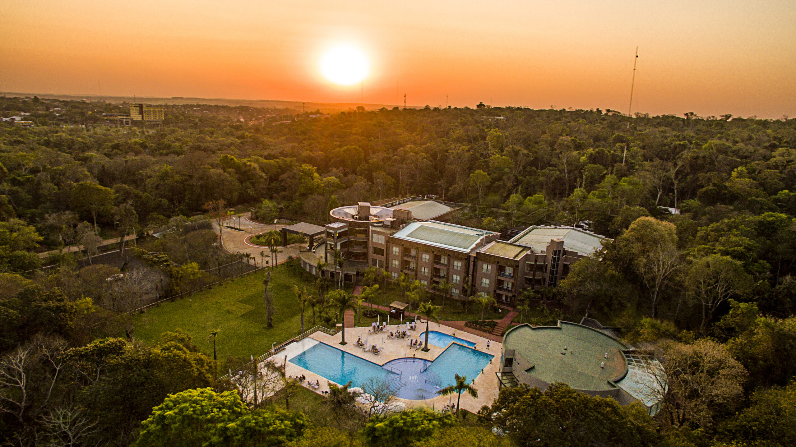 Falls Iguazú Hotel & Spa :Vivir la experiencia en plena selva misionera