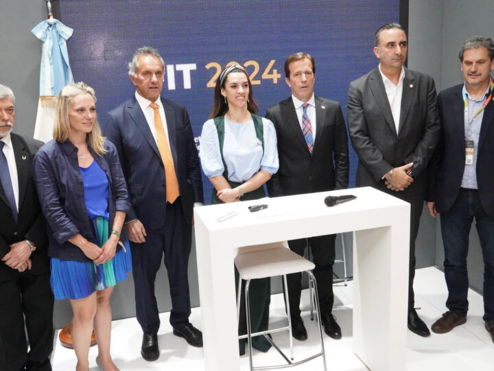 Scioli cerró una exitosa edición de la FIT, con números récord