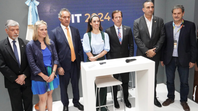 Scioli cerró una exitosa edición de la FIT, con números récord