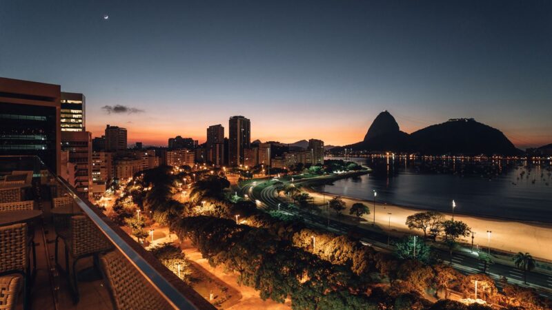 ¿Vacaciones en Río de Janeiro? 10 rooftops con gastronomía y vistas espectaculares