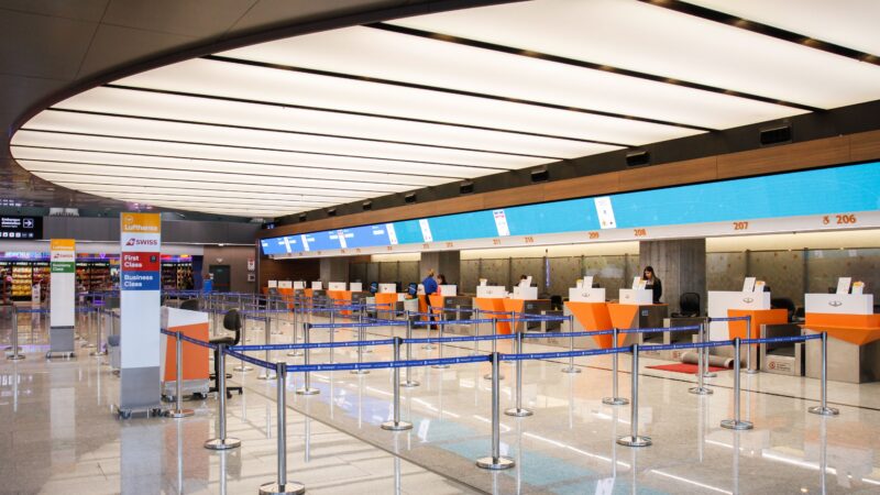 Se reglamenta el uso flexible de mostradores de check-in a demanda de las aerolíneas en el Aeropuerto de Ezeiza