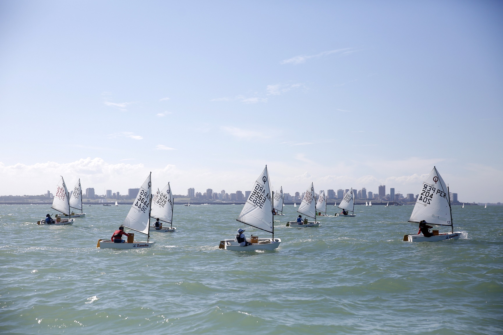 Comienza el Campeonato Mundial de Optimist 2024 en Mar del Plata