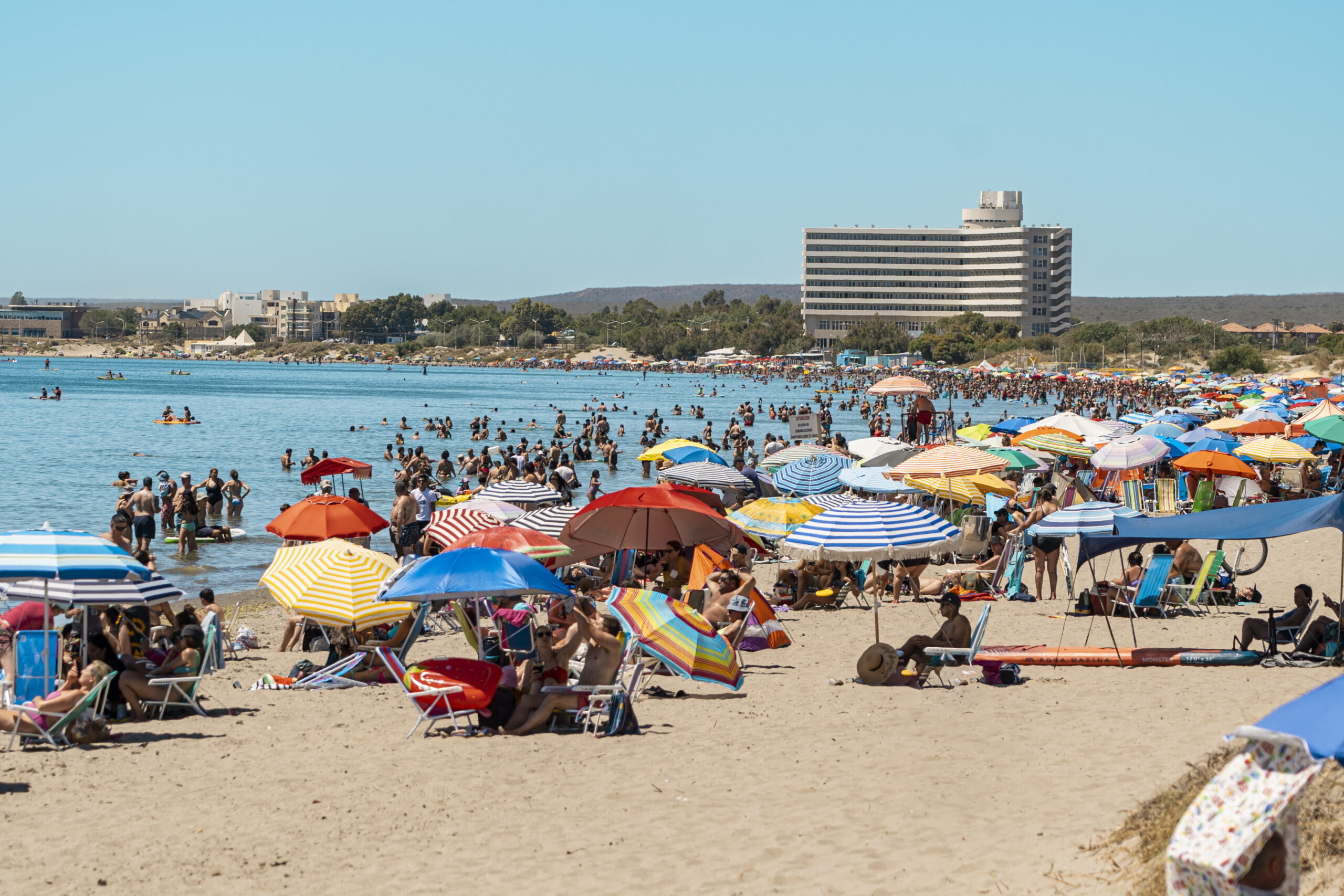 PRIMERA QUINCENA DE ENERO: EL TURISMO EN PUERTO MADRYN CRECIÓ UN 45% RESPECTO DE 2024 CON UN 60% DE OCUPACIÓN