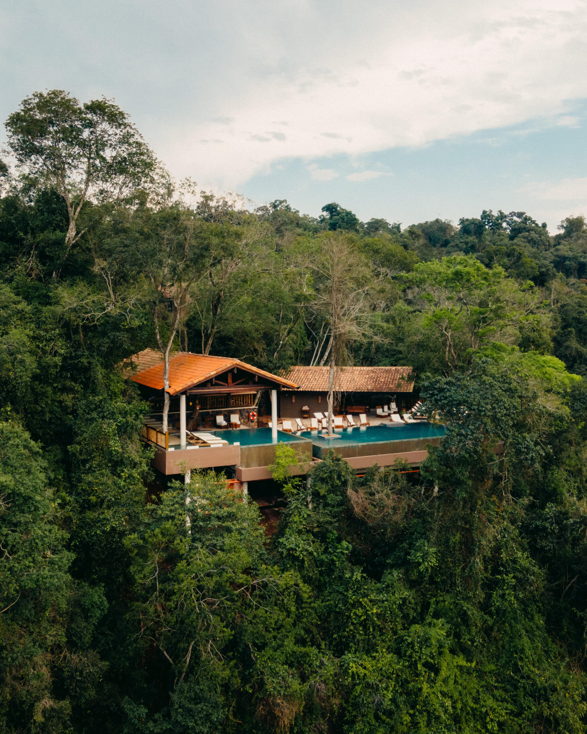 Atardecer, cócteles y buena música en Loi Suites Iguazú