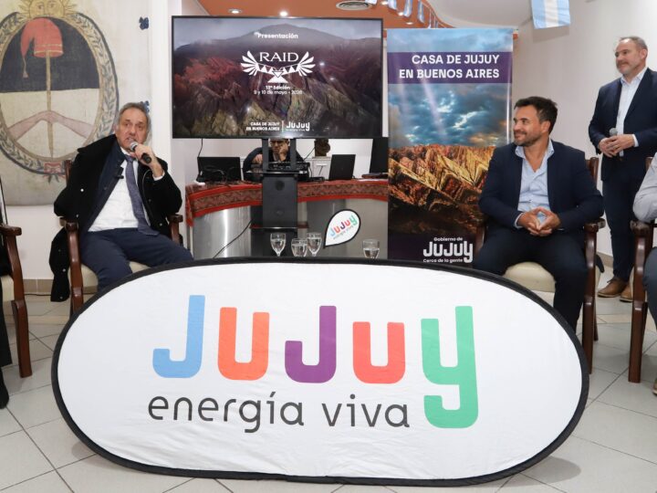 Scioli en la presentación del Raid de los Andes