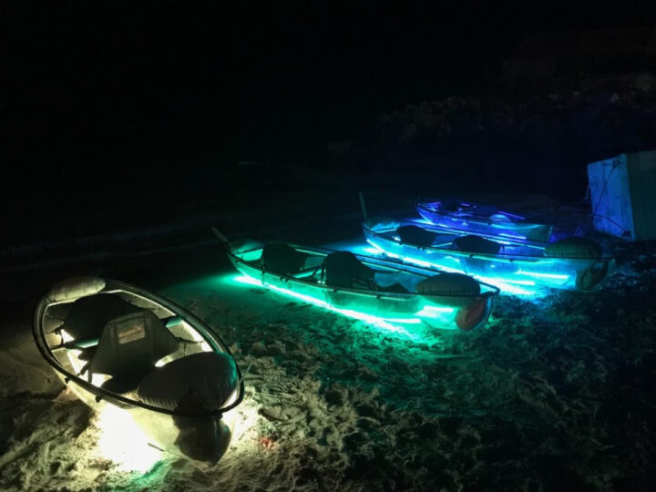 Remando bajo las estrellas: descubra la magia de Liquid Glow en Anguilla 
