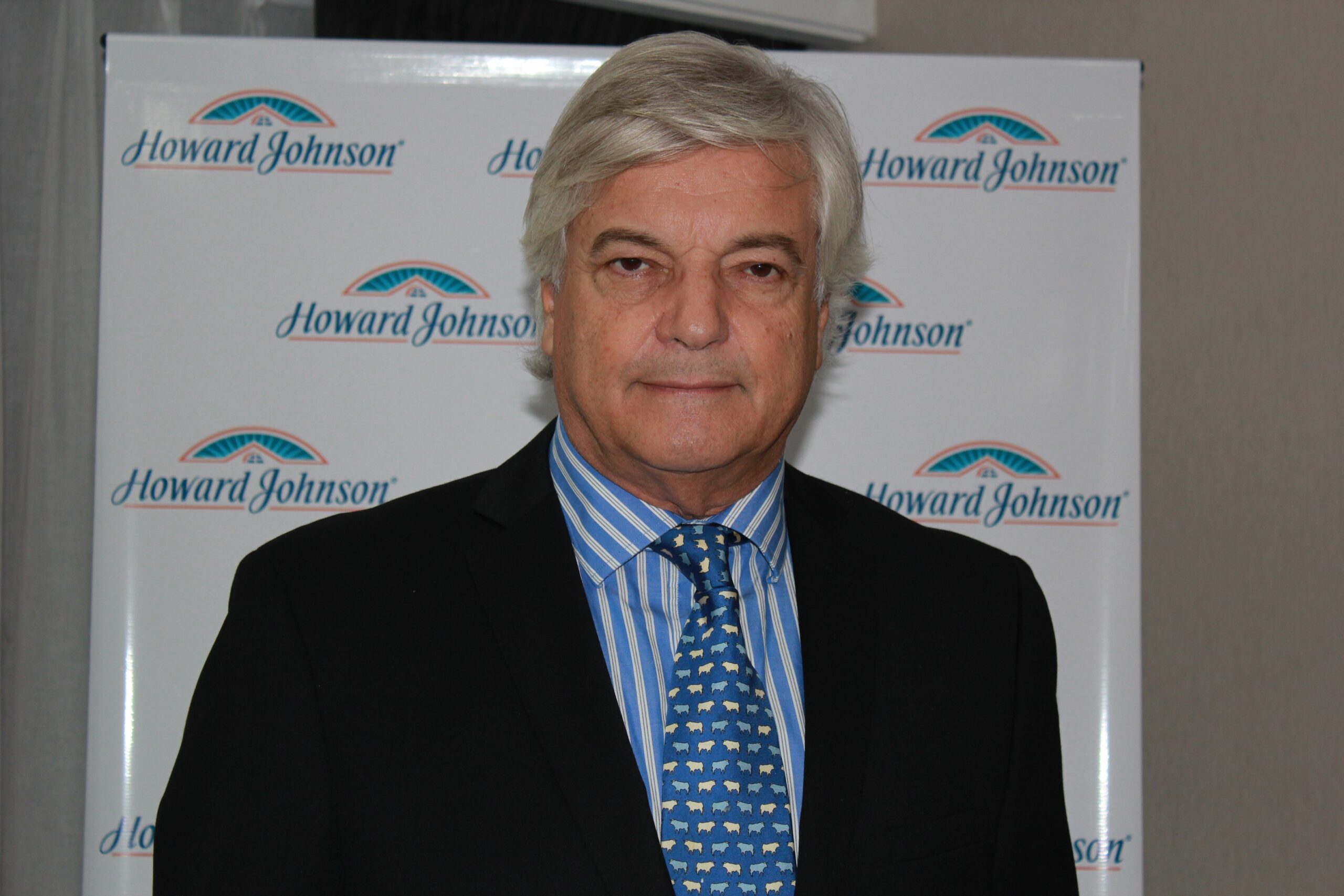 Grupo Hotelero Albamonte elogiado por Geoff Ballotti, CEO y presidente de la cadena hotelera más grande del mundo