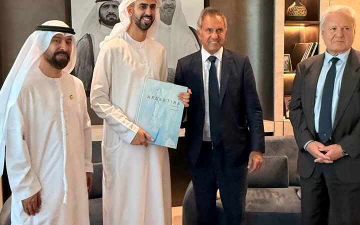 Scioli se reunió con el ministro para la Inteligencia Artificial de Emiratos Árabes Unidos