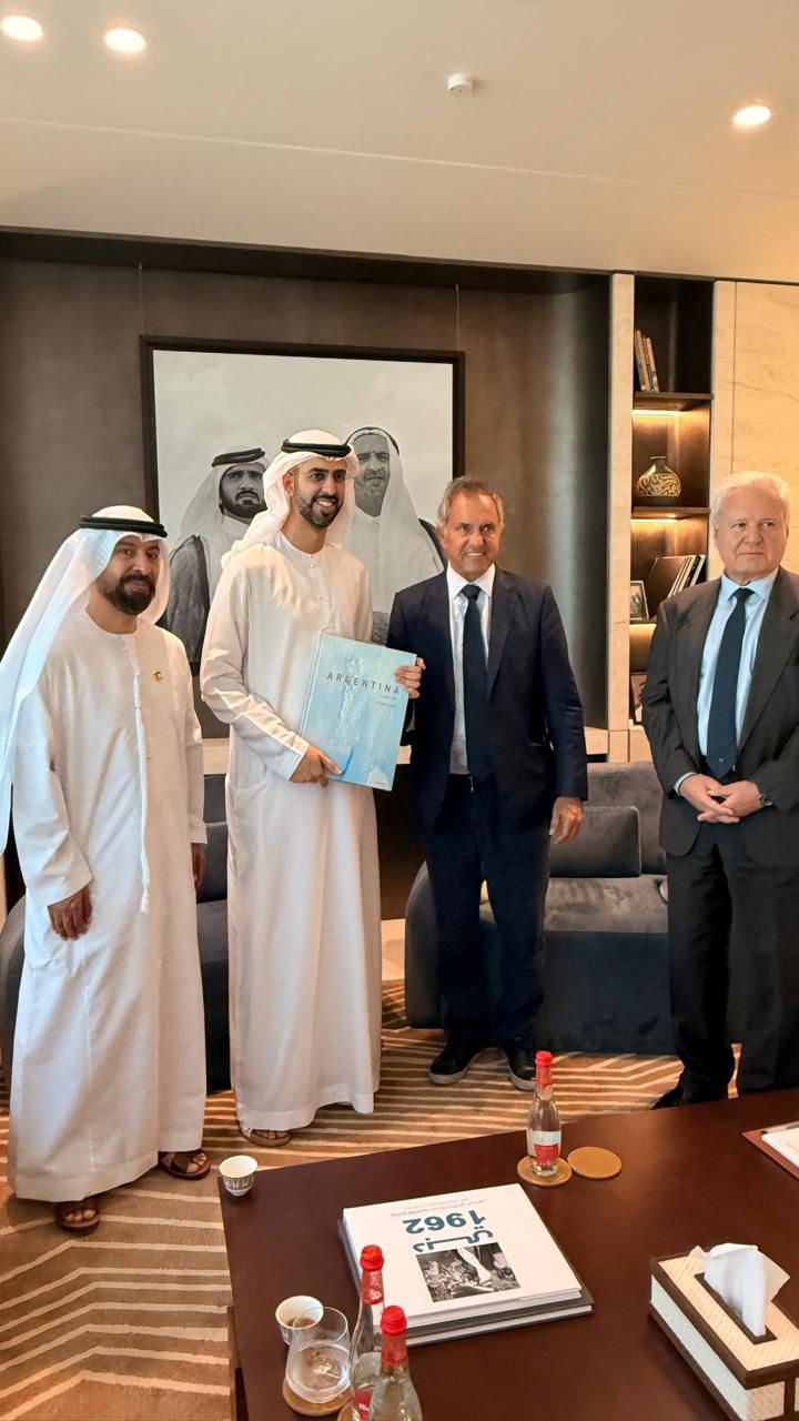 Scioli se reunió con el ministro para la Inteligencia Artificial de Emiratos Árabes Unidos