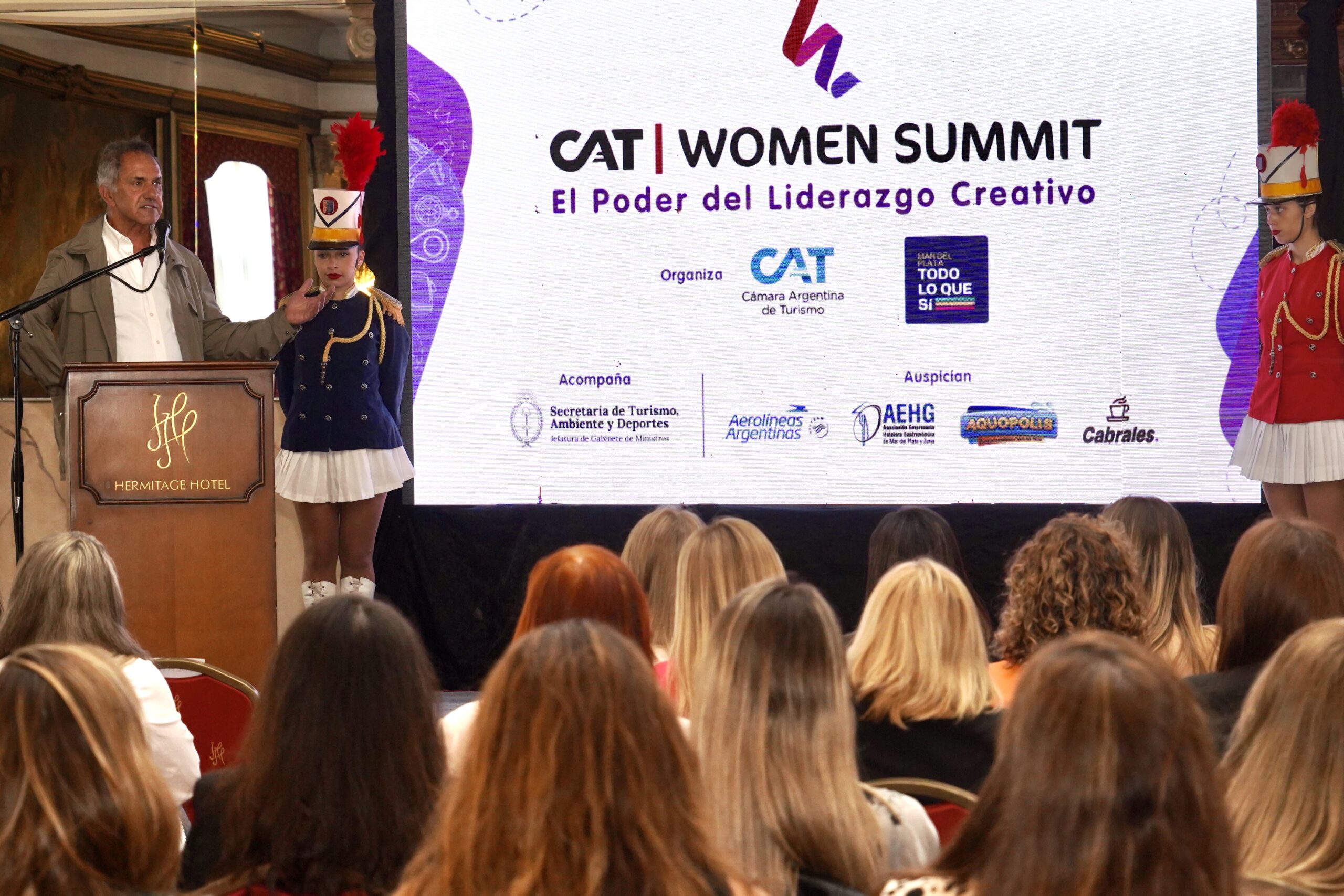 Scioli destacó el repunte del turismo interno y la mejora del turismo receptivo durante un evento en Mar del Plata