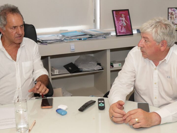 Scioli recibió al intendente de Bariloche, Walter Cortés