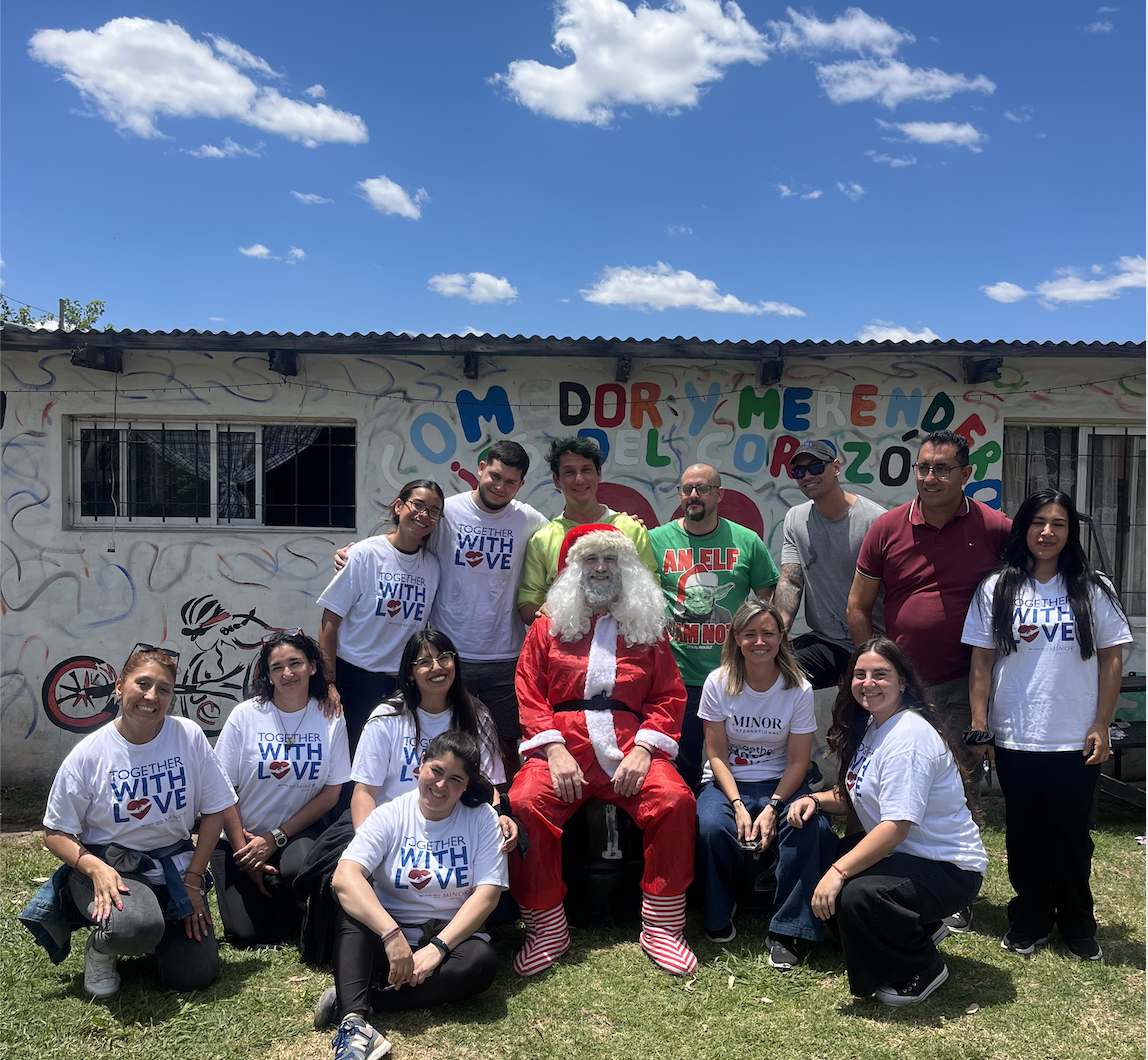 Minor Hotels Europe & Americas cierra el año con la edición de Navidad de su programa de voluntariado Together With Love