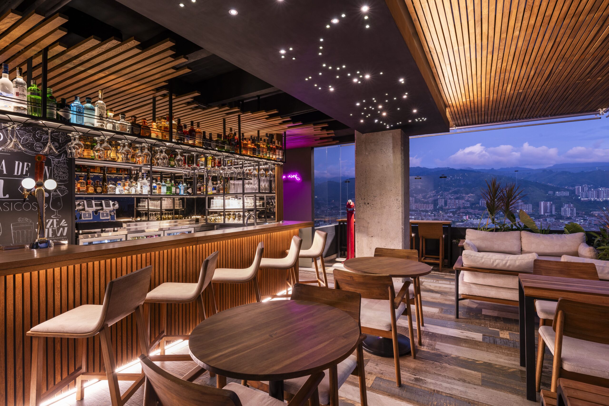 York Medellin abre como el primer hotel Curio Collection by Hilton en Medellín