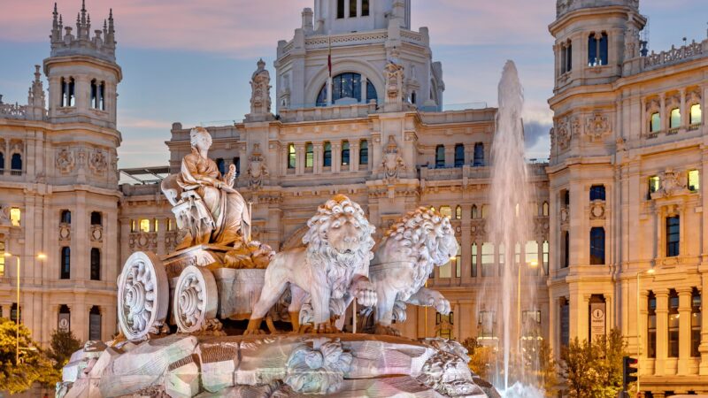 Arte, ciencia y naturaleza bajo la luz de Madrid