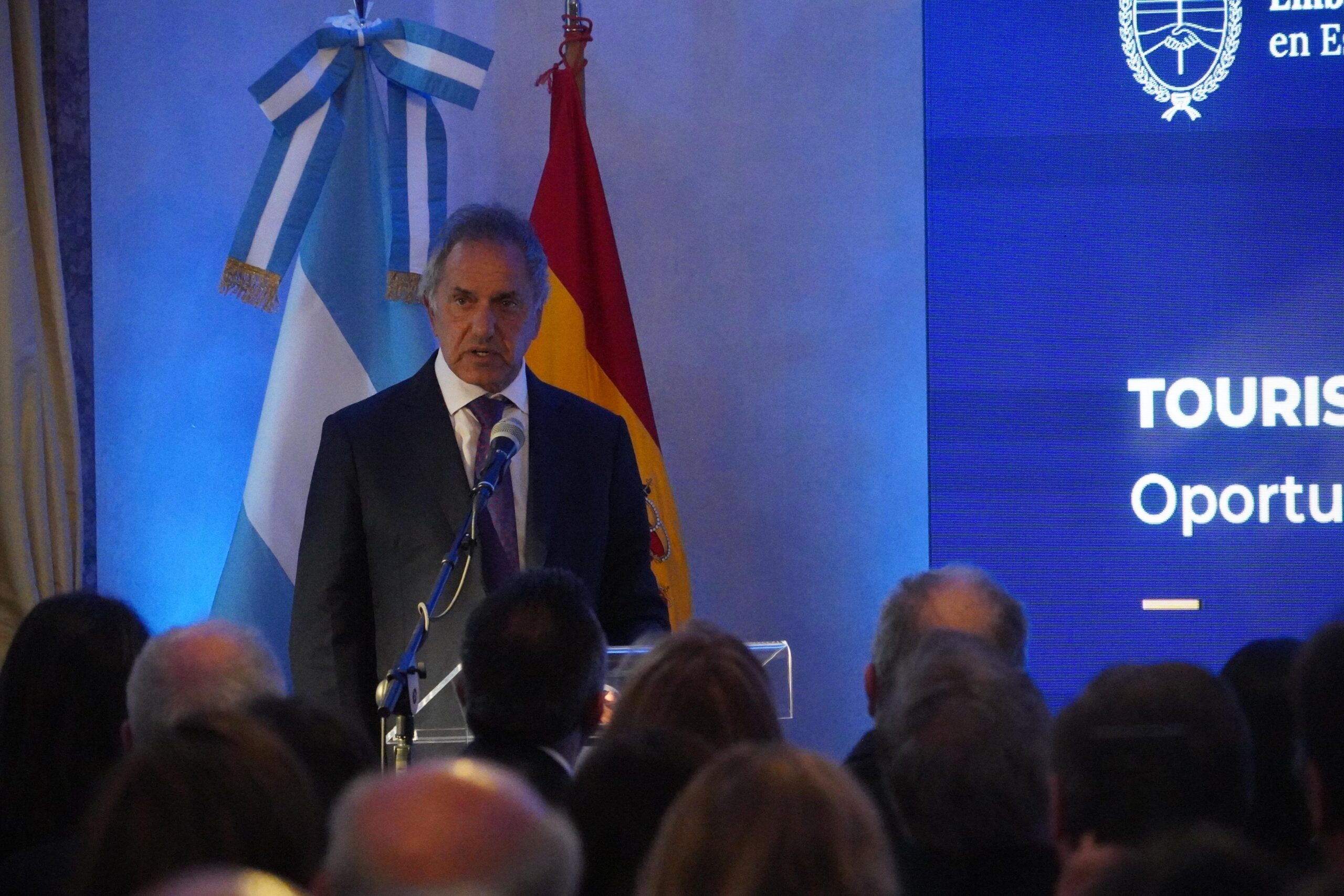 Scioli sale a la búsqueda de inversores internacionales para desarrollar el turismo en la Argentina