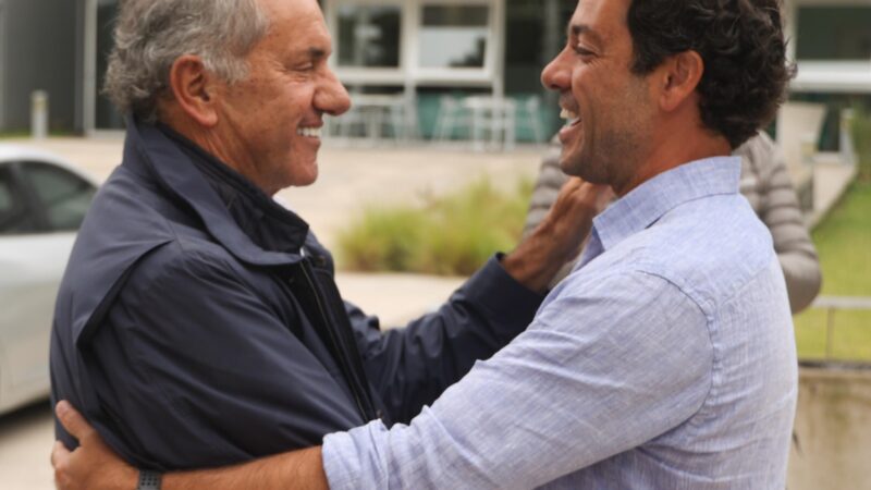 Scioli recorre destinos en plena temporada de verano