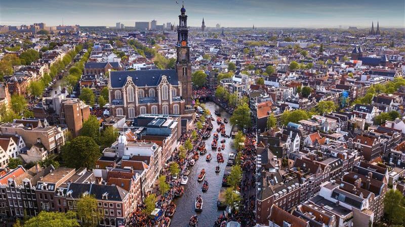 KLM lanza juego online y llevará al ganador a celebrar el King’s Day en Ámsterdam